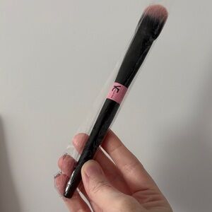 YC Collection Makeup Brush with Pink and Black Handle